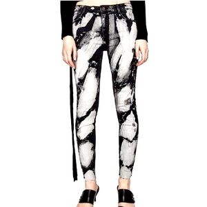 NWT Zara Bleached Skinny Jeans